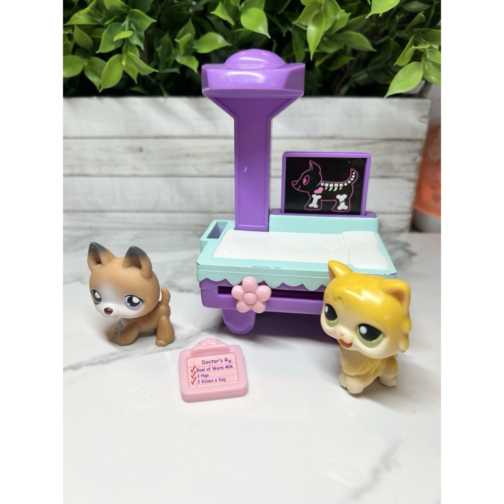 Littlest Pet Shop Get Better Center Cozy Care Magic Motion Cat X Ray‎ Set 2005